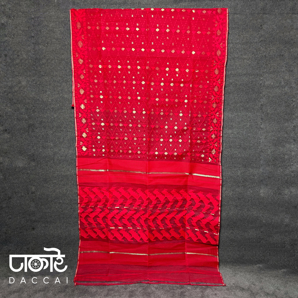 Red dhakai jamdani saree